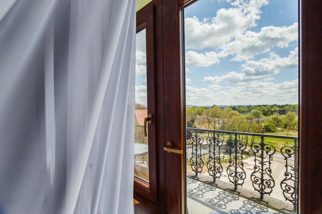Rya Residence Oradea Exteriér fotografie